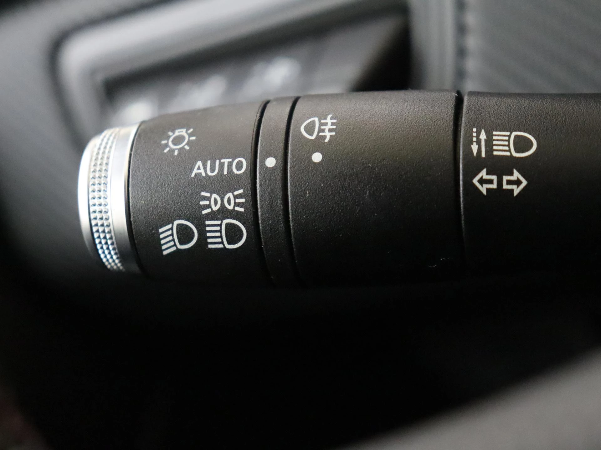 Renault-Clio-image-22