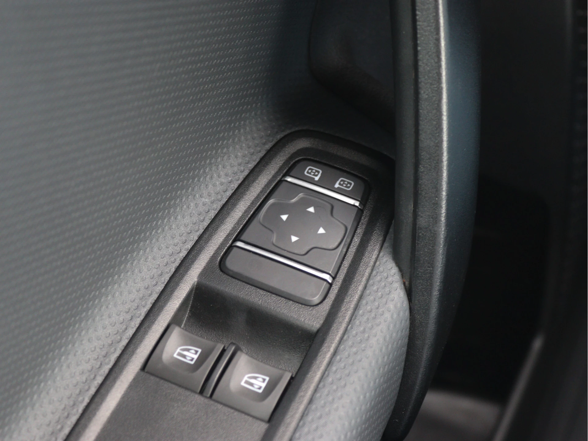 Mercedes-Benz-Citan-image-12