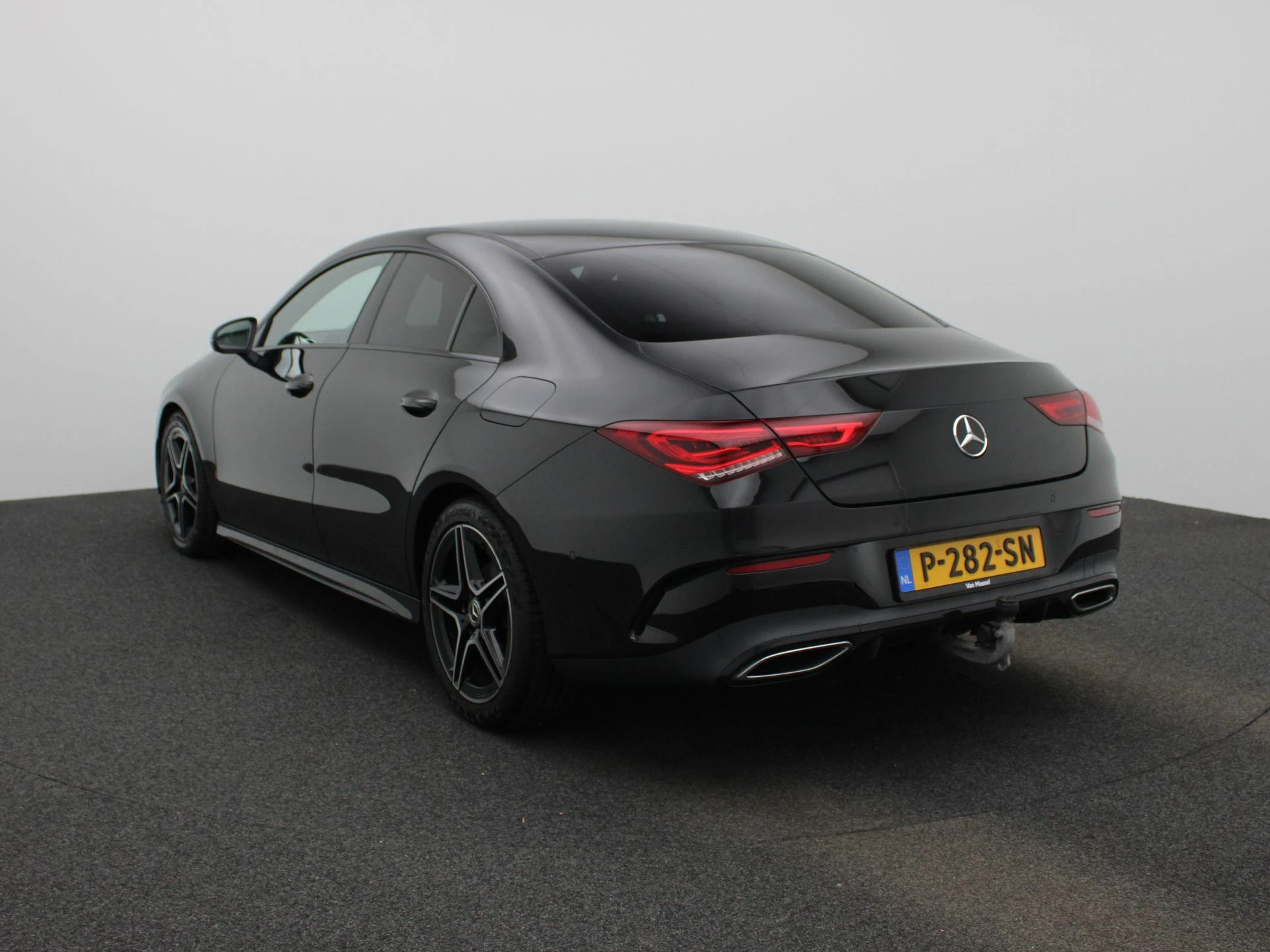 Mercedes-Benz CLA 180 Business Solution AMG