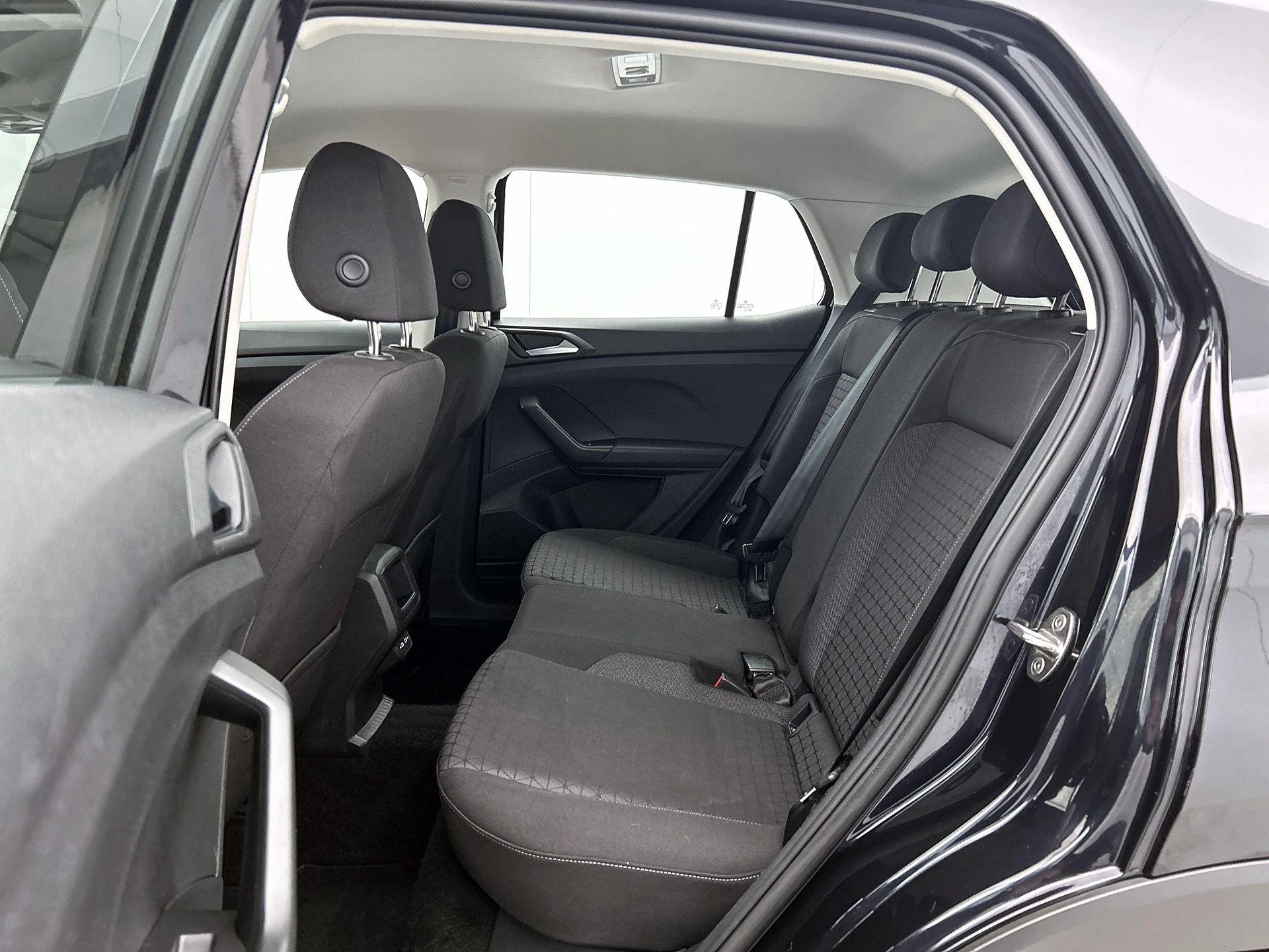 Volkswagen-T-Cross-image-24