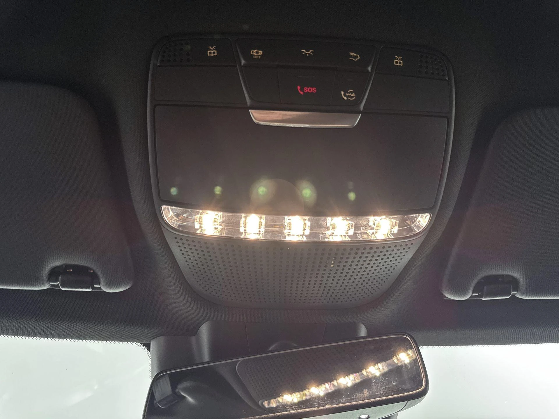 Mercedes-Benz-C-Klasse-image-10