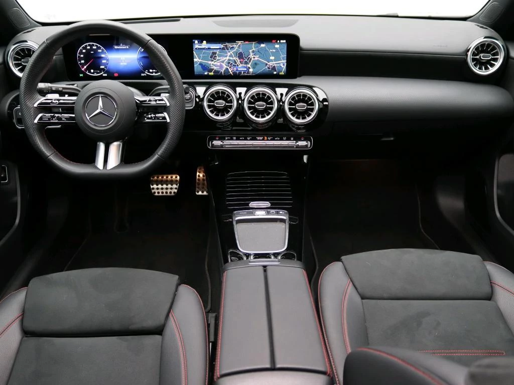 Mercedes-Benz A-Klasse 250 e Business Solution AMG