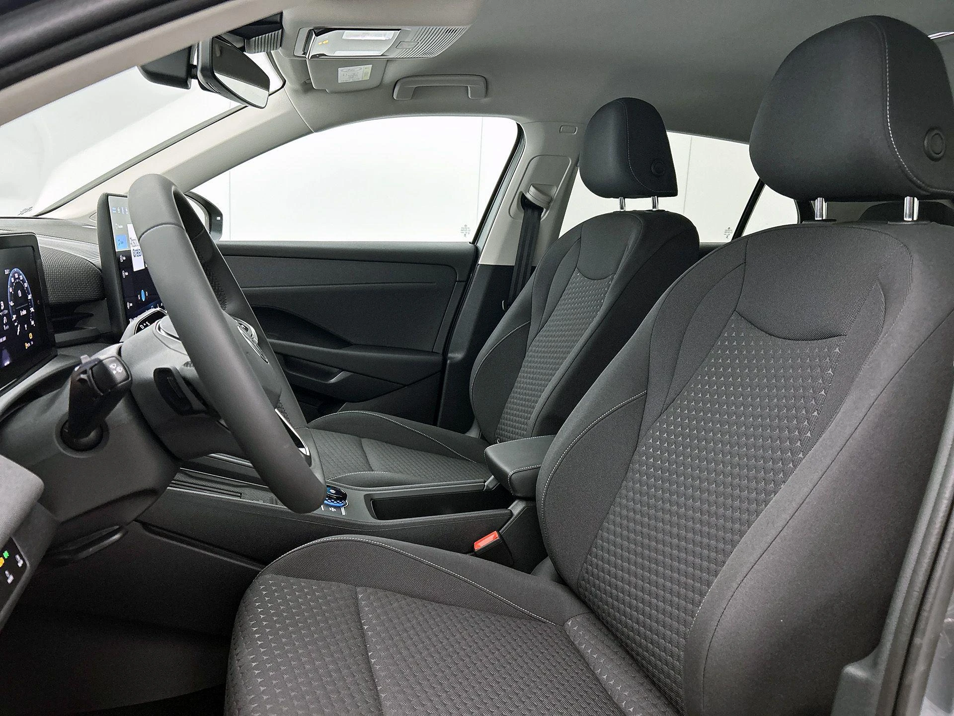 Volkswagen-T-Roc-image-32