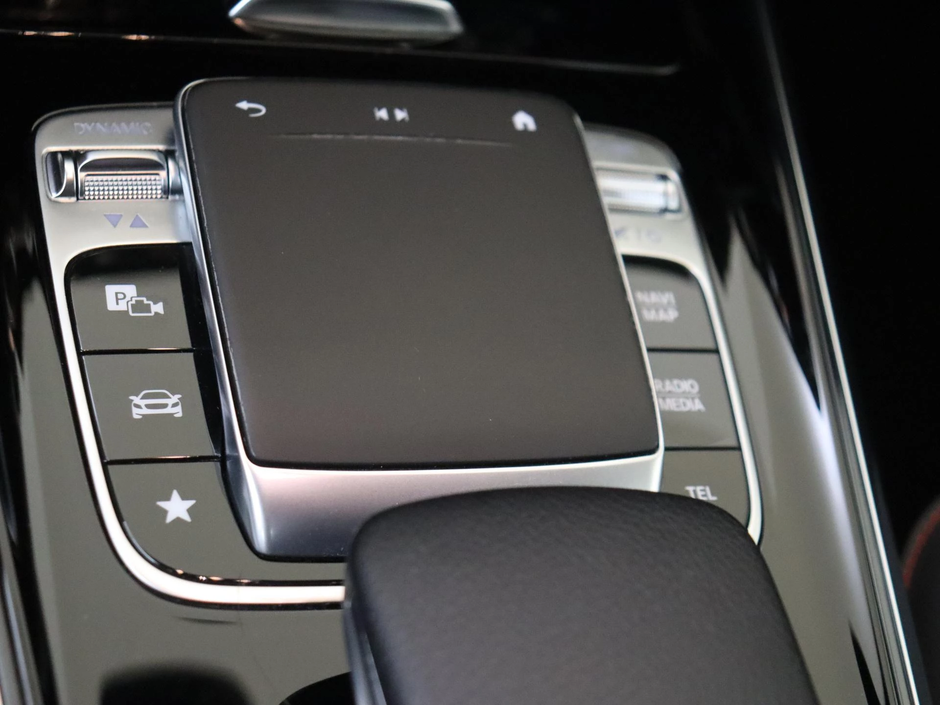 Mercedes-Benz-B-Klasse-image-20