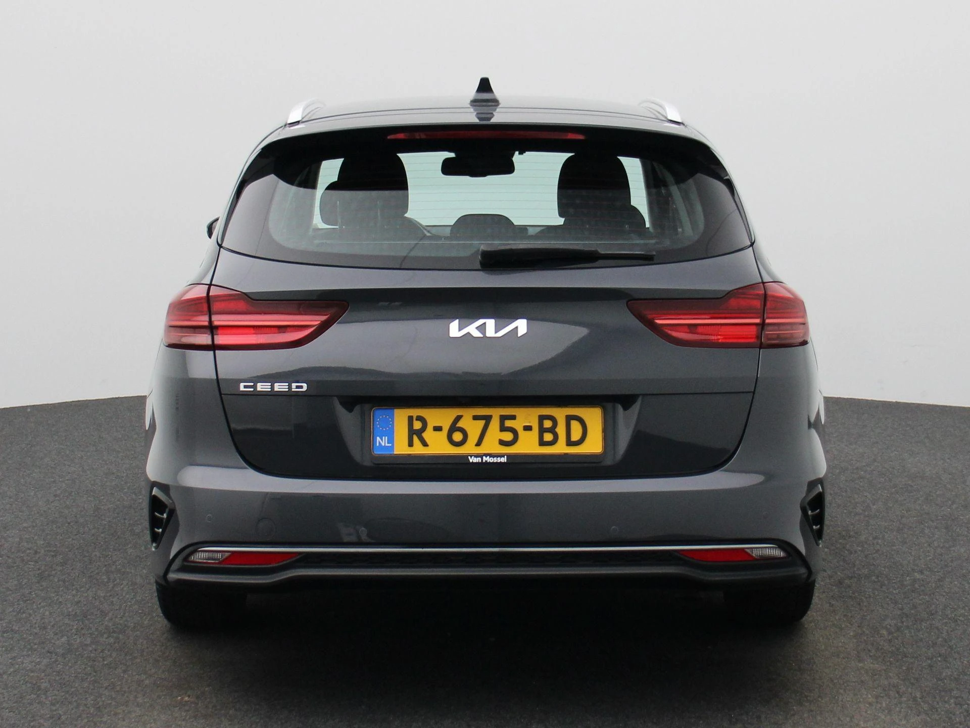 Kia-Ceed Sportswagon-image-4