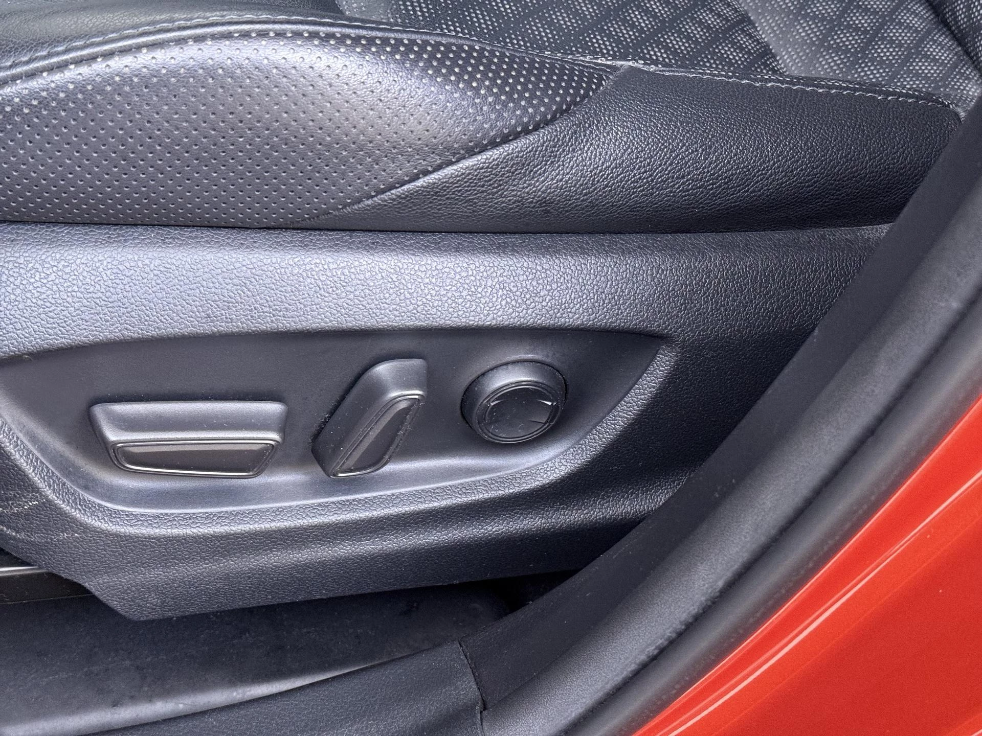 Toyota-C-HR-image-26