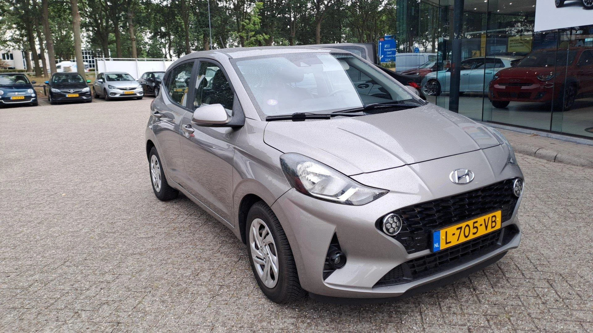 Hyundai-i10-image-4