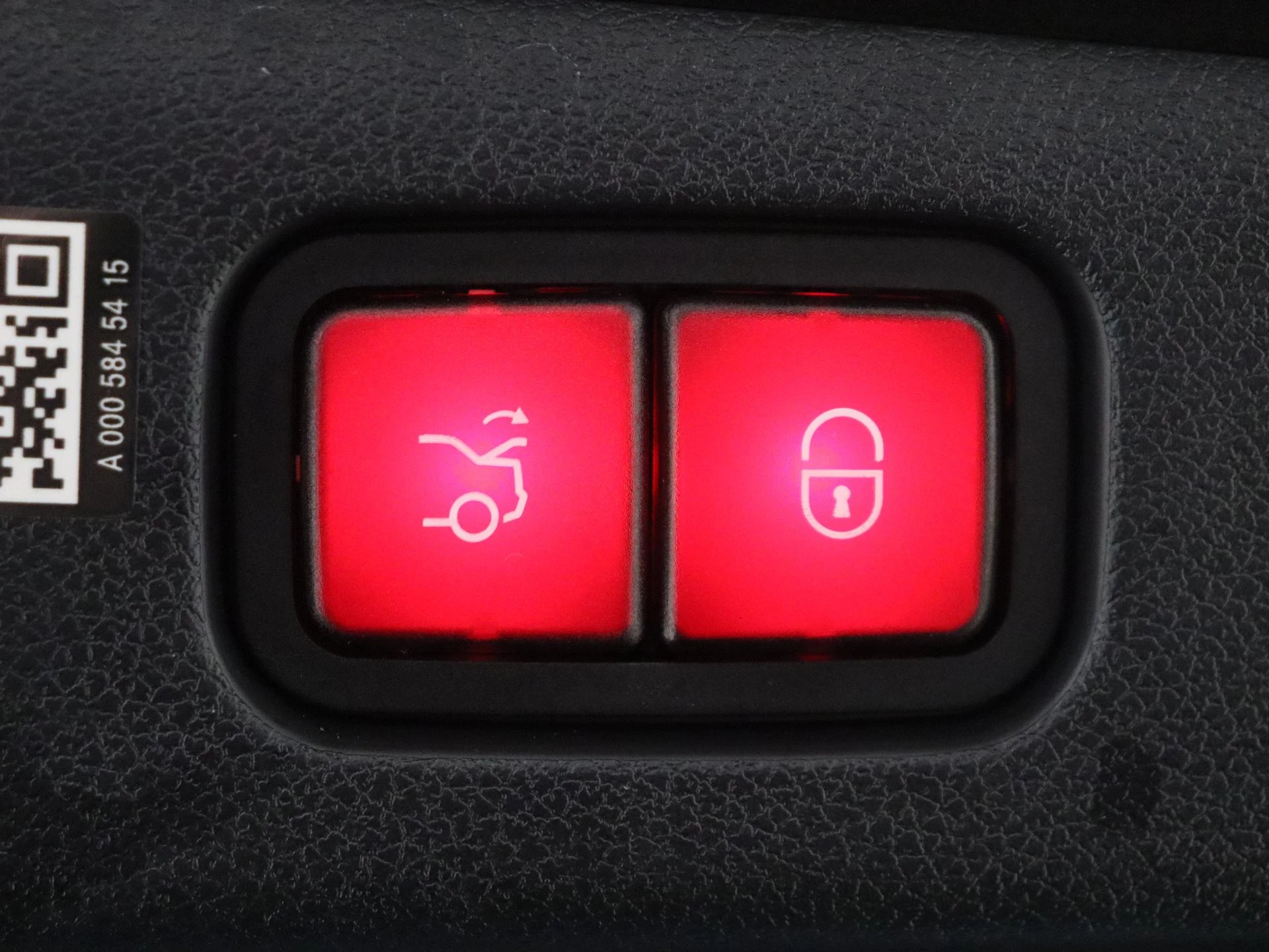 Mercedes-Benz-E-Klasse-image-37