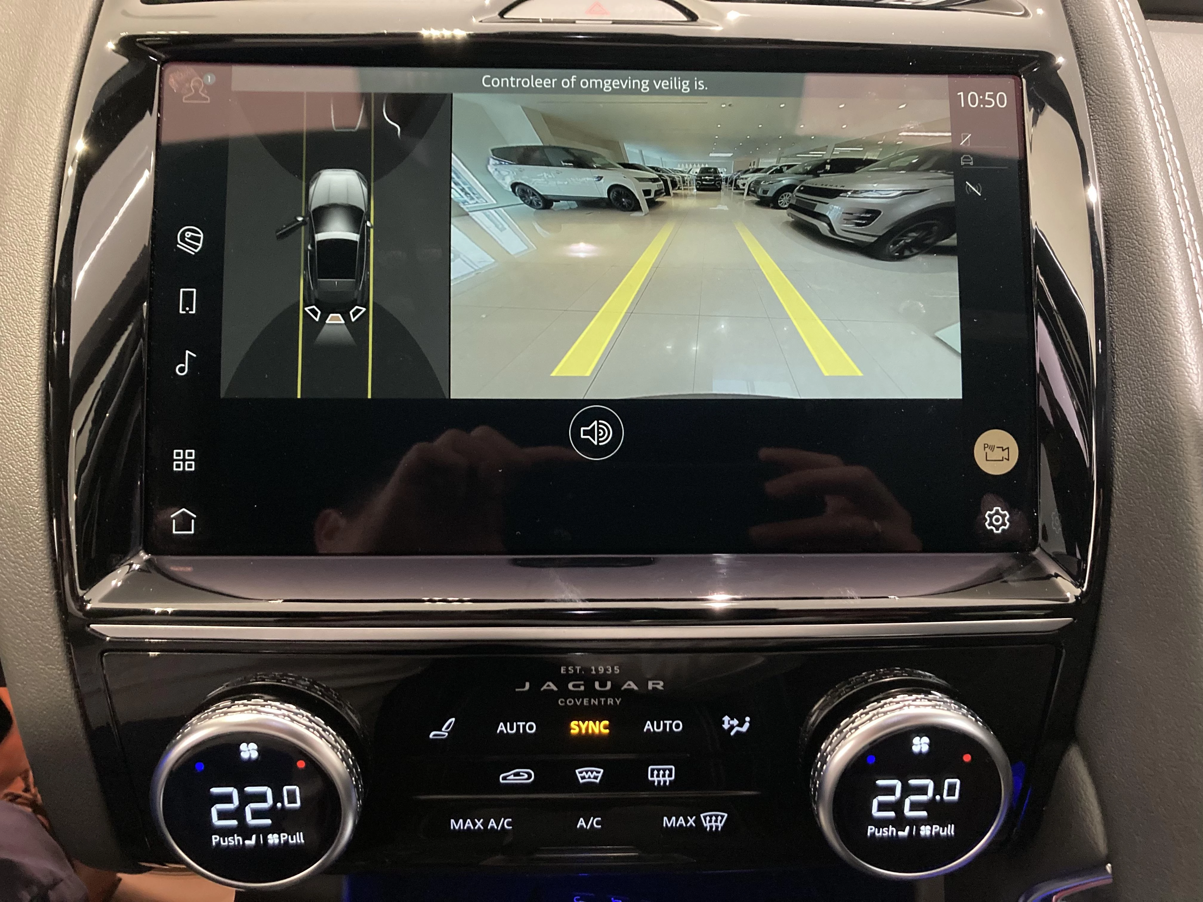 Jaguar-E-PACE-image-33