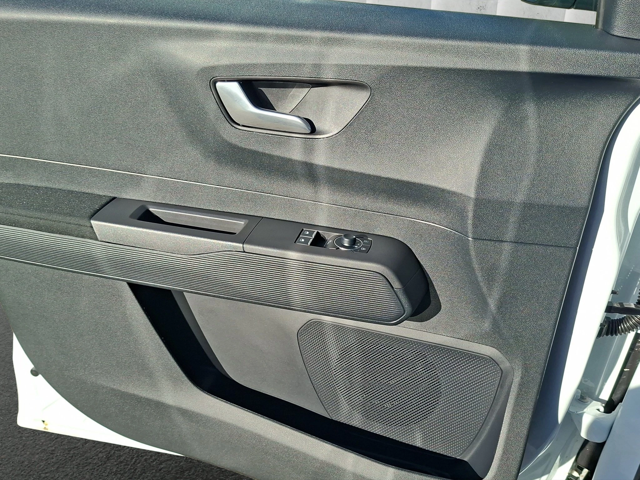 Ford-Tourneo Courier-image-15