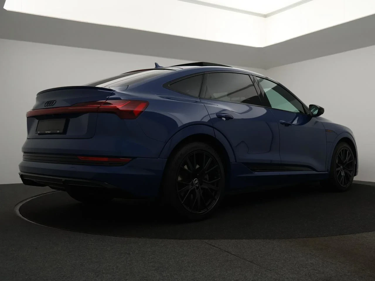 Audi-e-tron-image-1