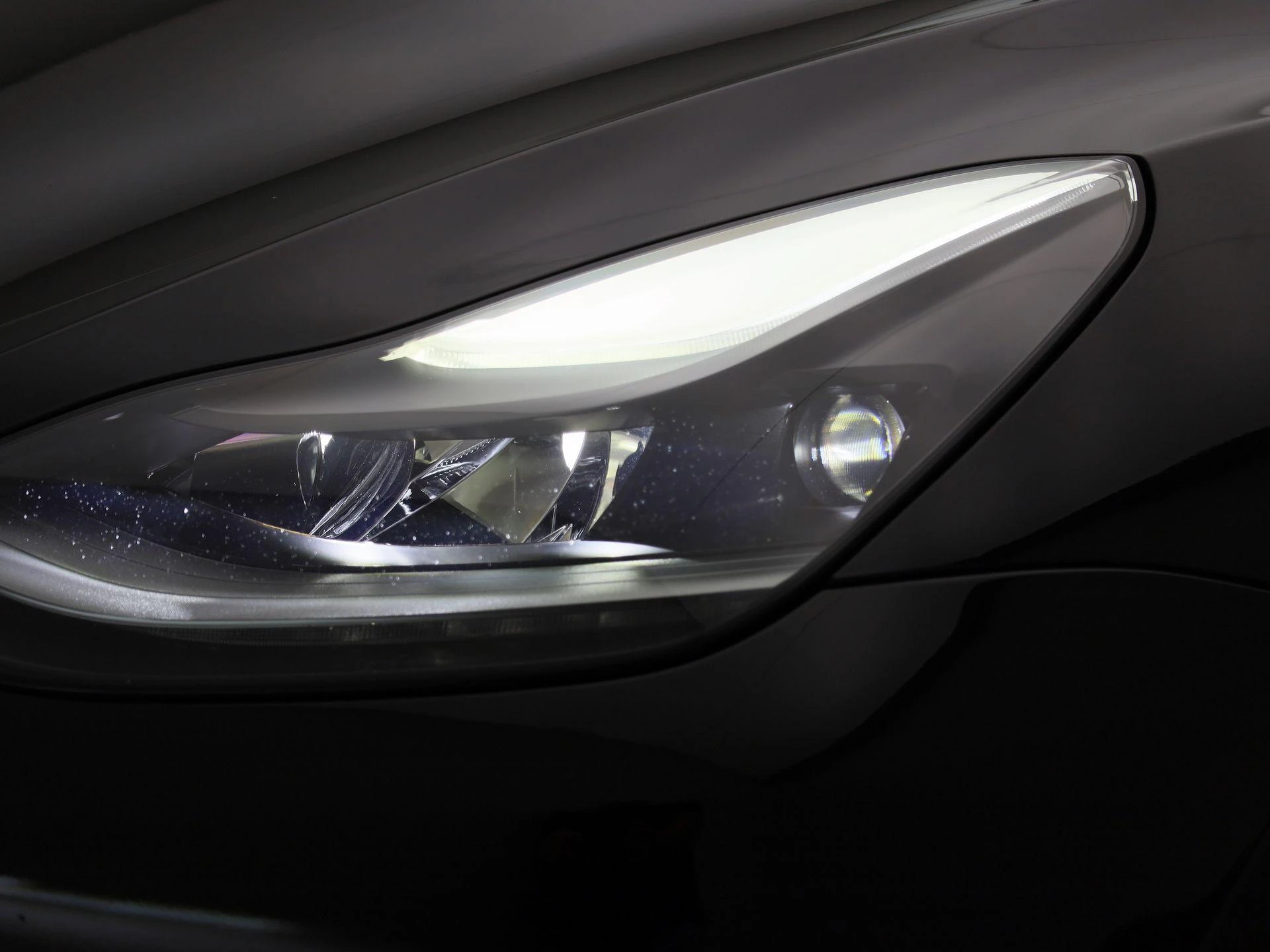 Tesla-Model Y-image-16
