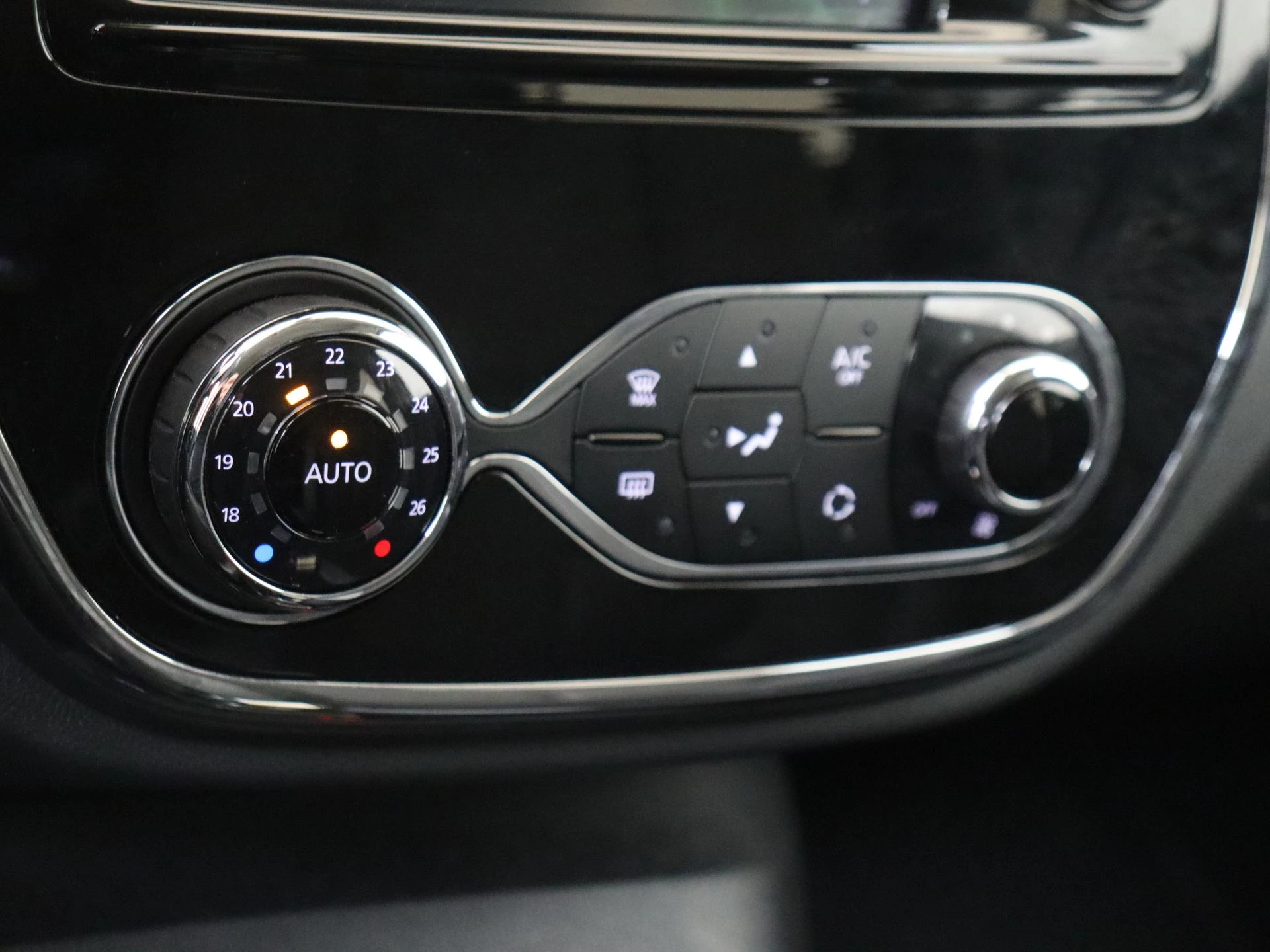 Renault-Captur-image-18