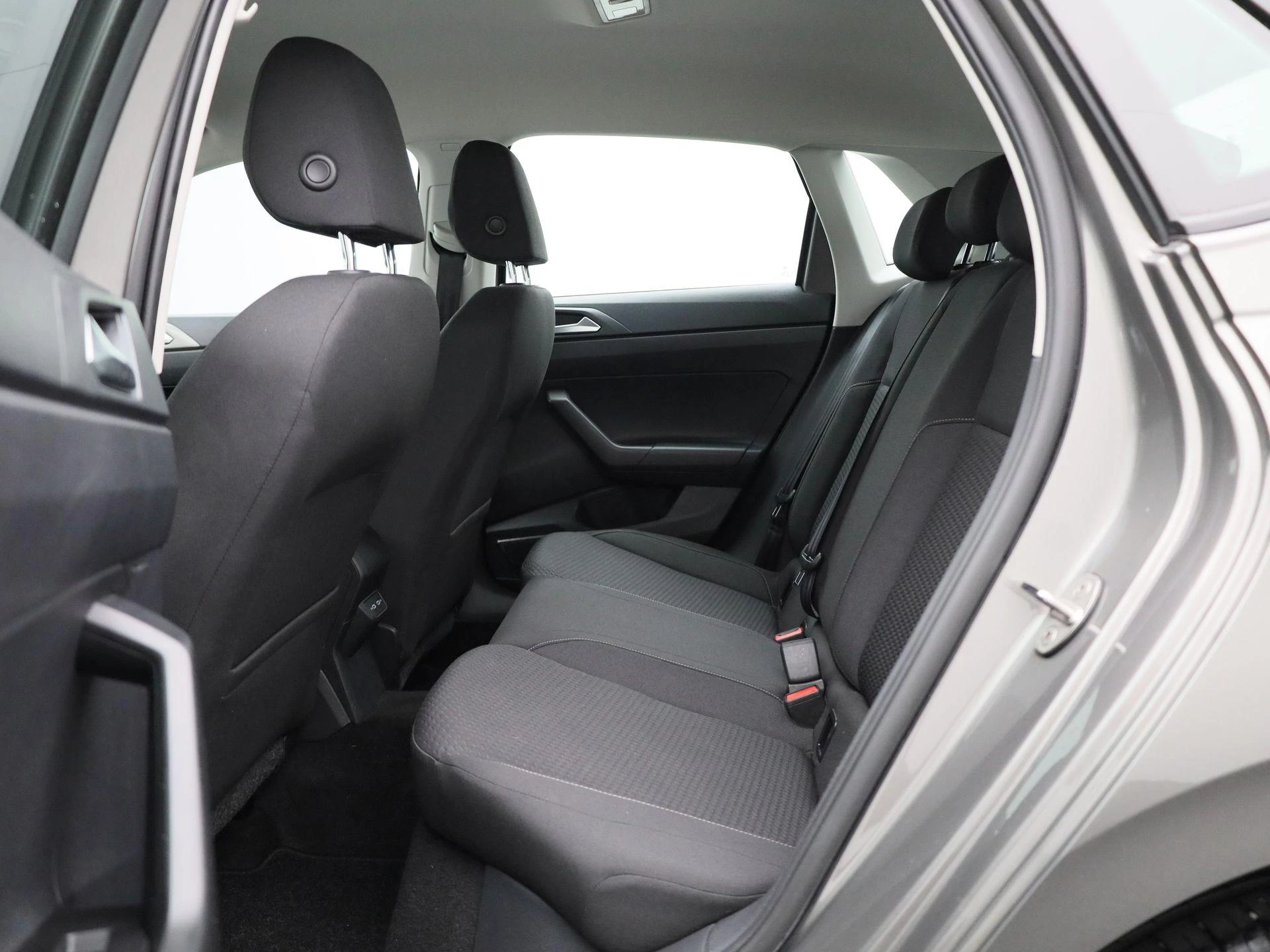 Volkswagen-Polo-image-11