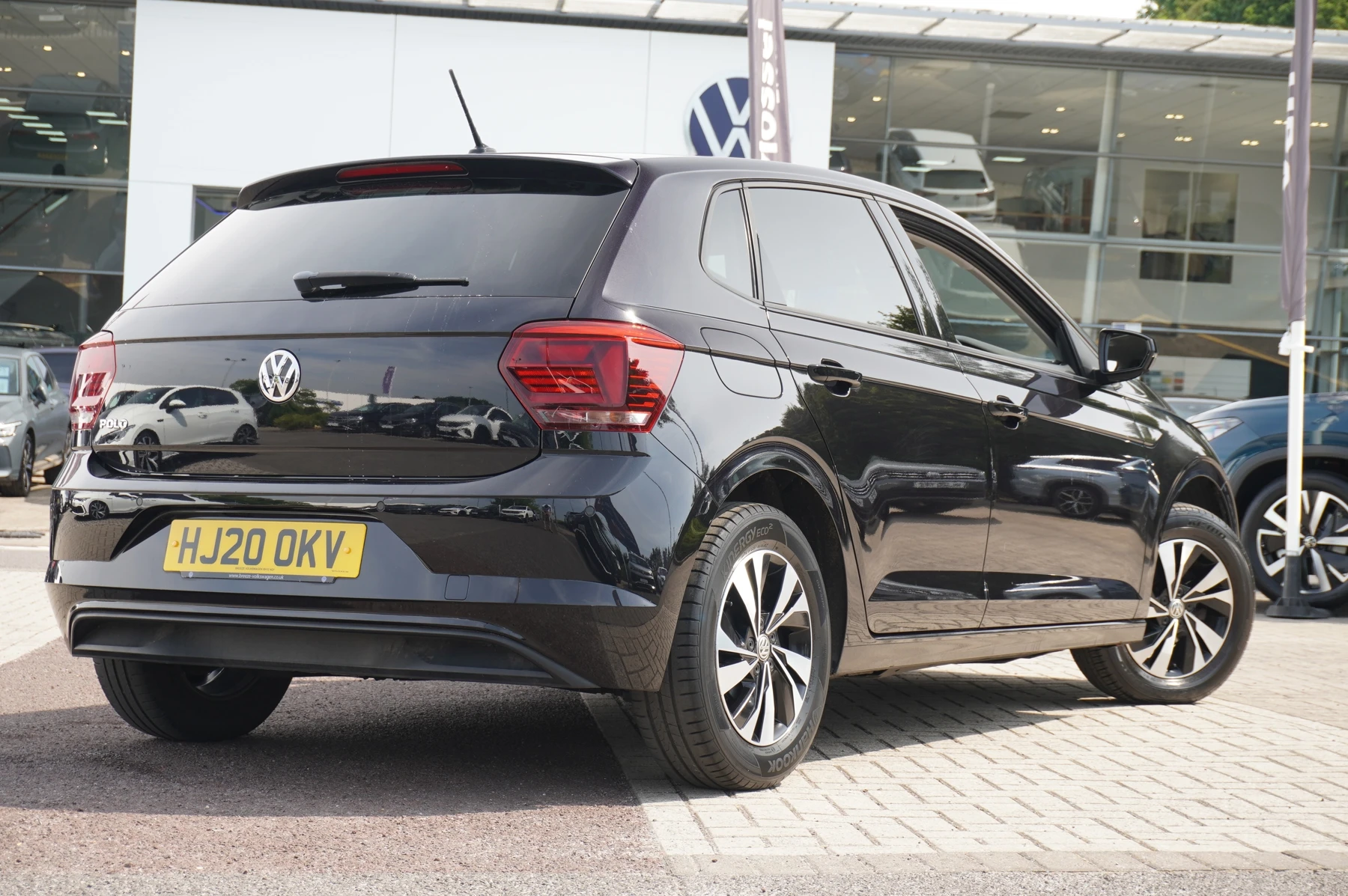 Volkswagen-Polo-image-16