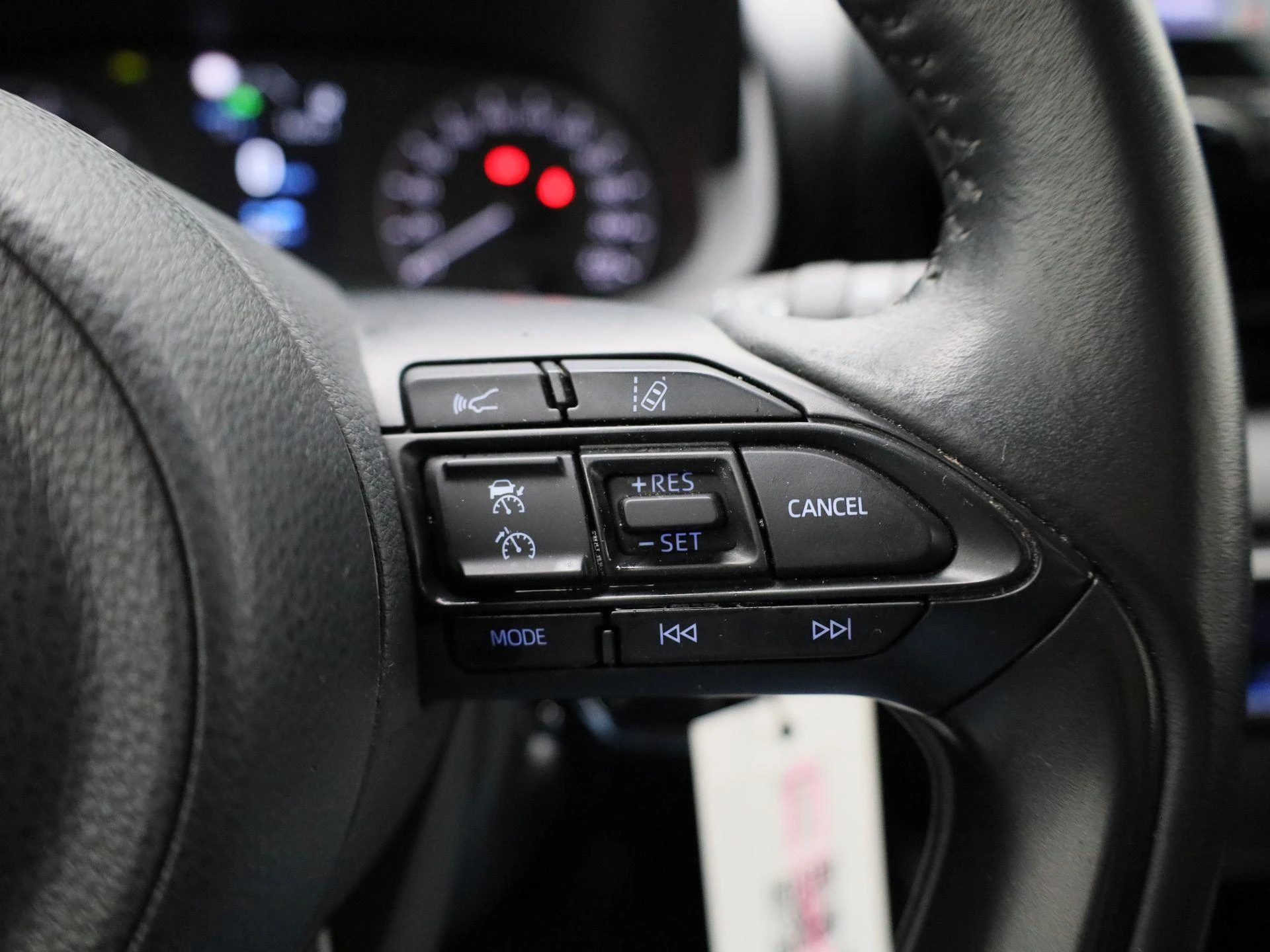 Toyota-Yaris-image-14