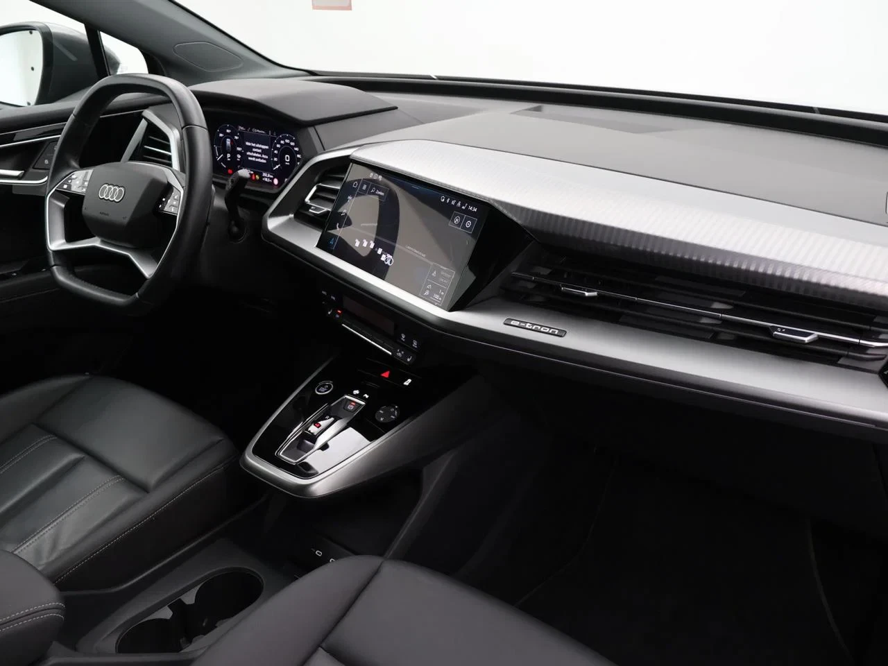 Audi-Q4 e-tron-image-10