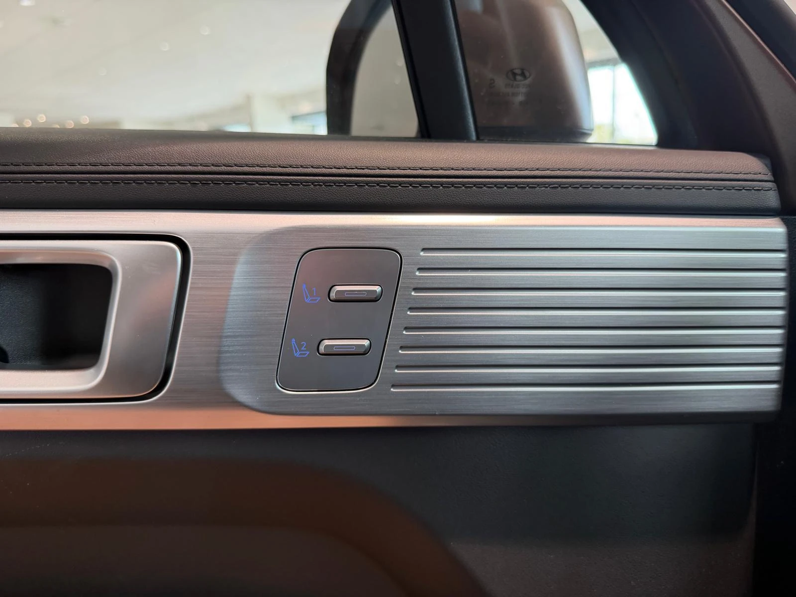 Hyundai-Santa Fe-image-23