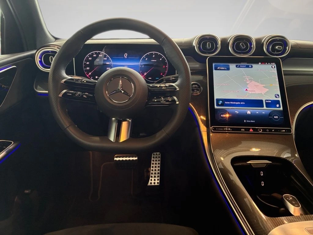 Mercedes-Benz-GLC 300 d-image-10