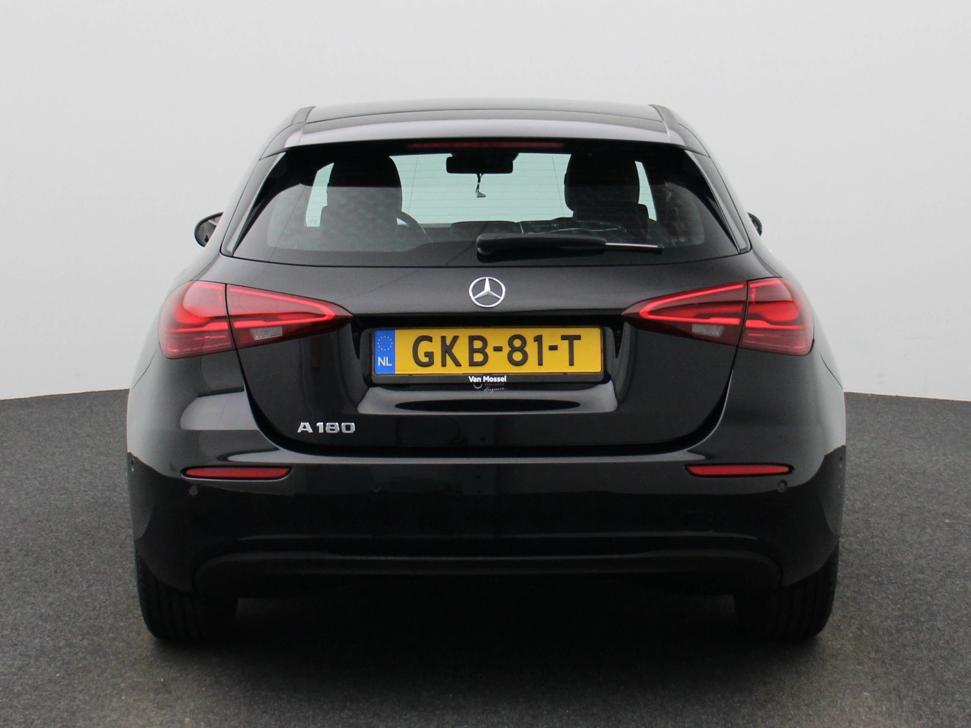 Mercedes-Benz-A-Klasse-image-4