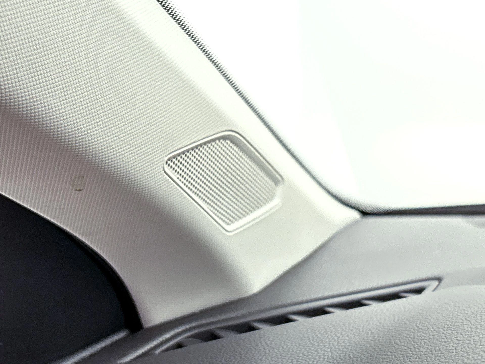 Volkswagen-Polo-image-11