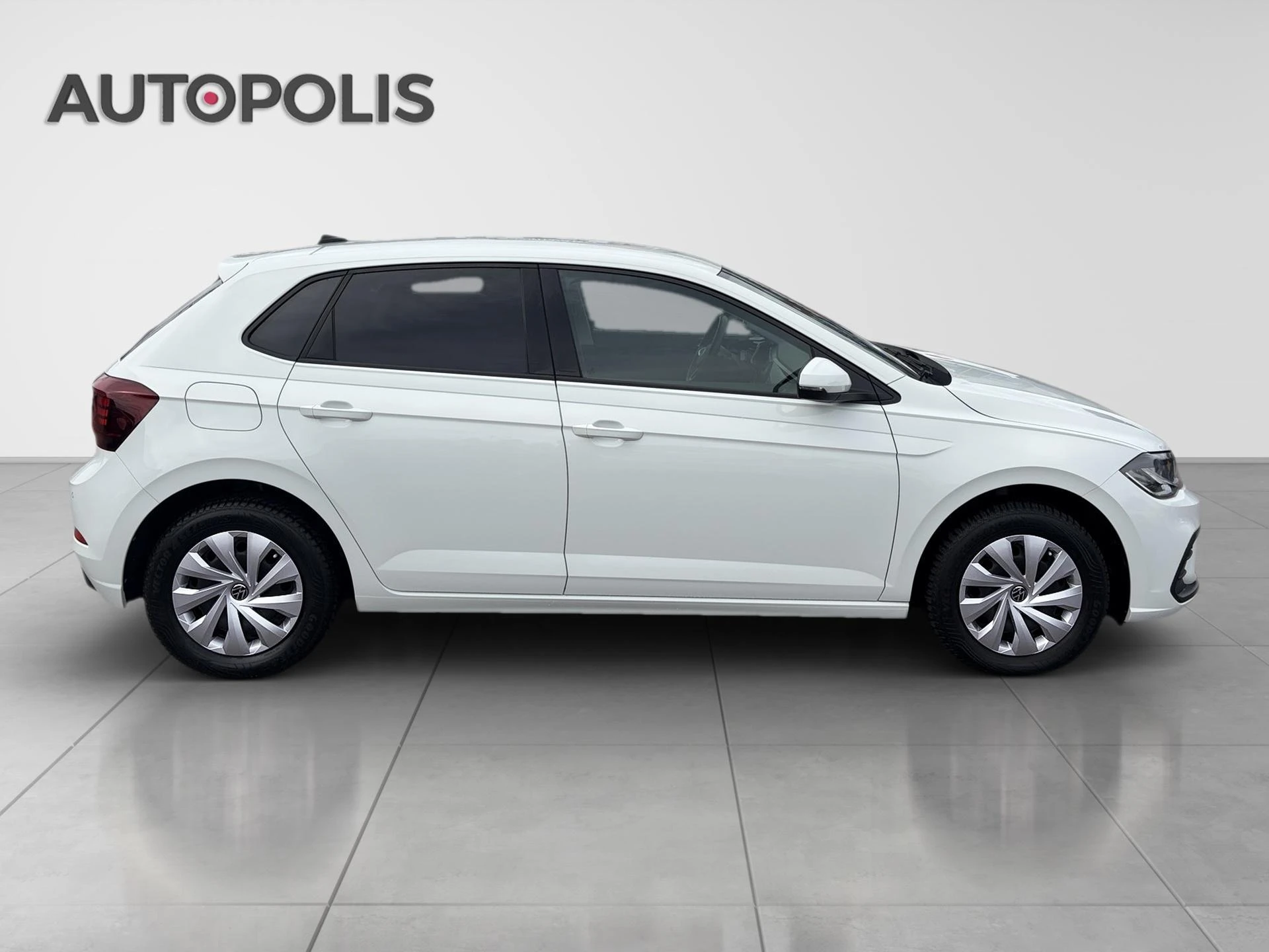 Volkswagen-Polo-image-8