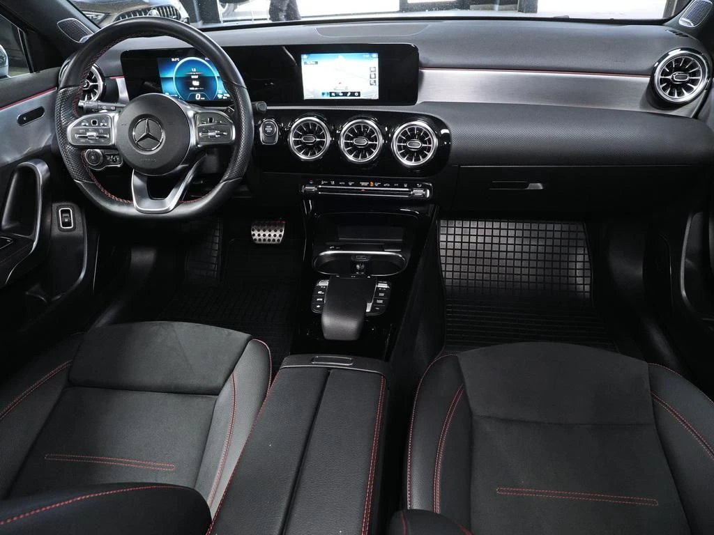 Mercedes-Benz-A-Klasse 250 e-image-13