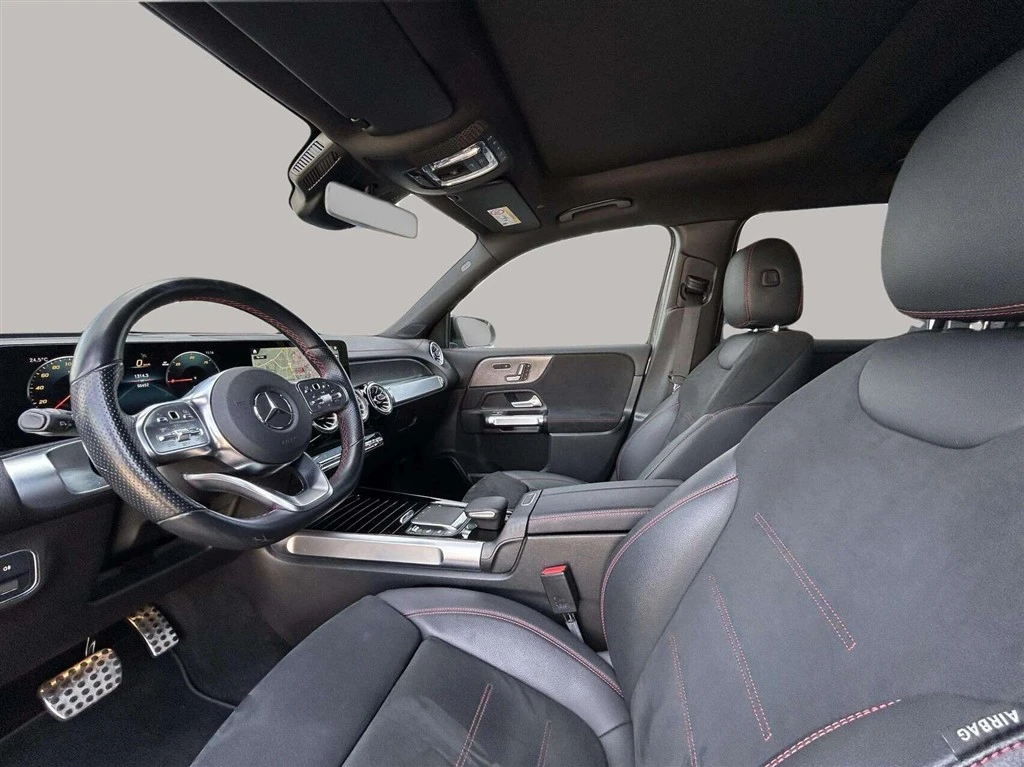 Mercedes-Benz-EQB-image-9