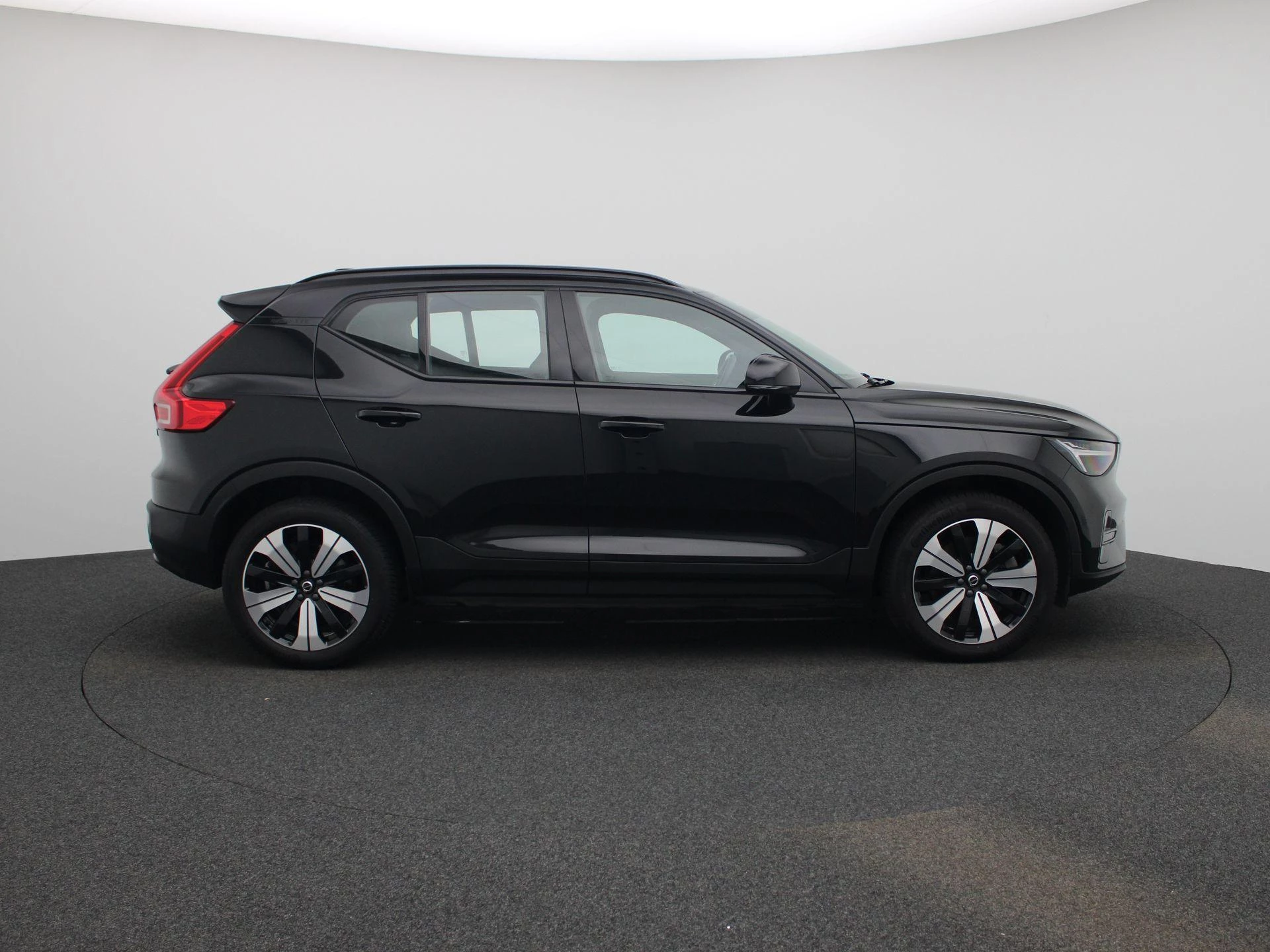 Volvo-XC40-image-6