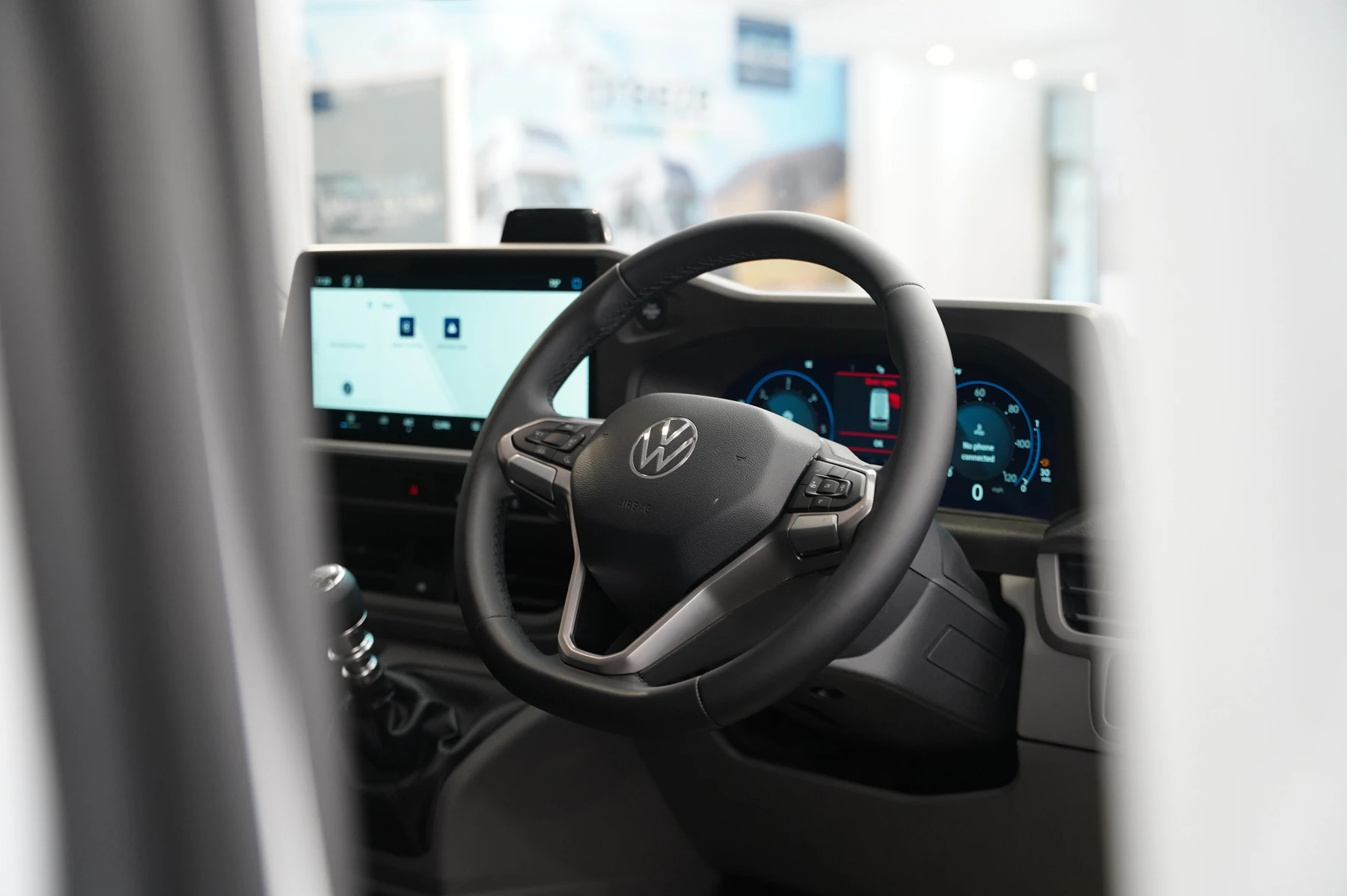 Volkswagen-Transporter-image-14