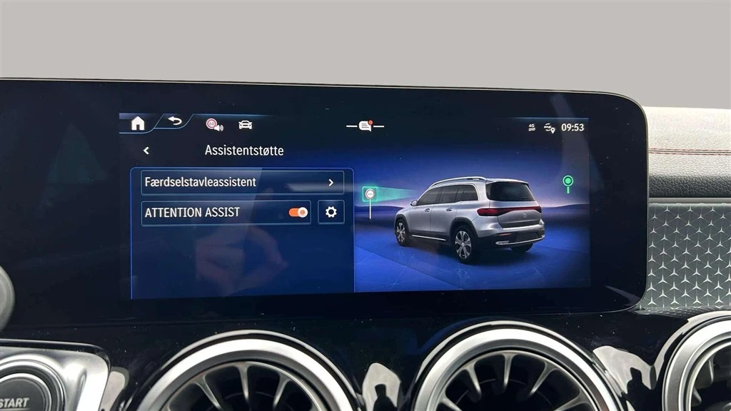Mercedes-Benz-EQB-image-17