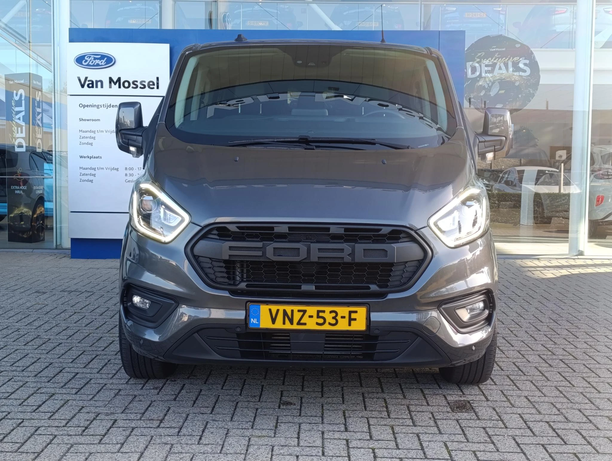 Ford-Transit Custom-image-2