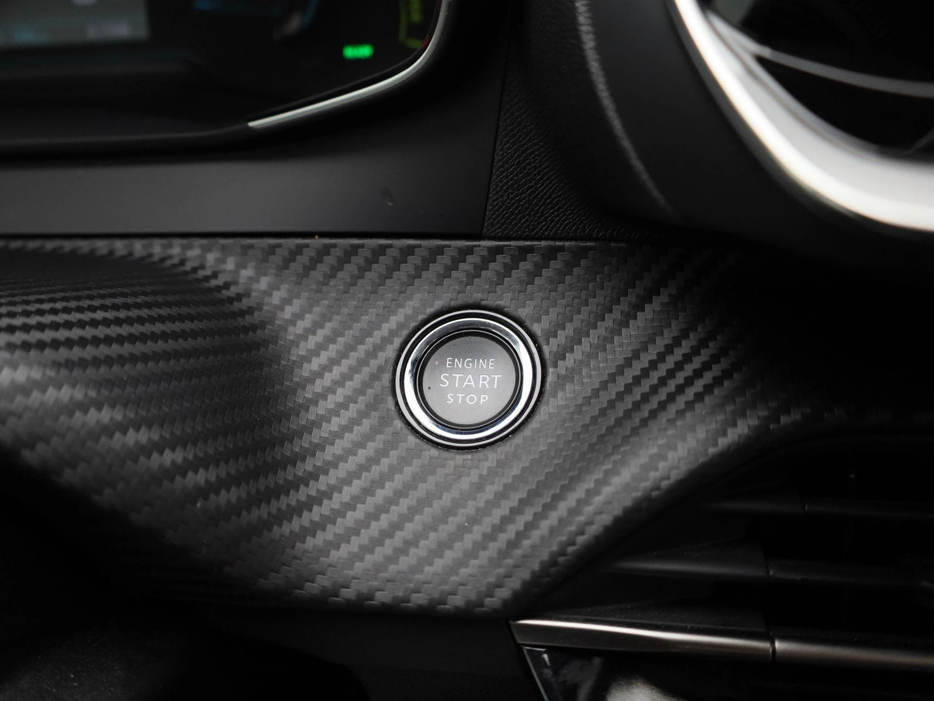 Peugeot-e-208-image-27