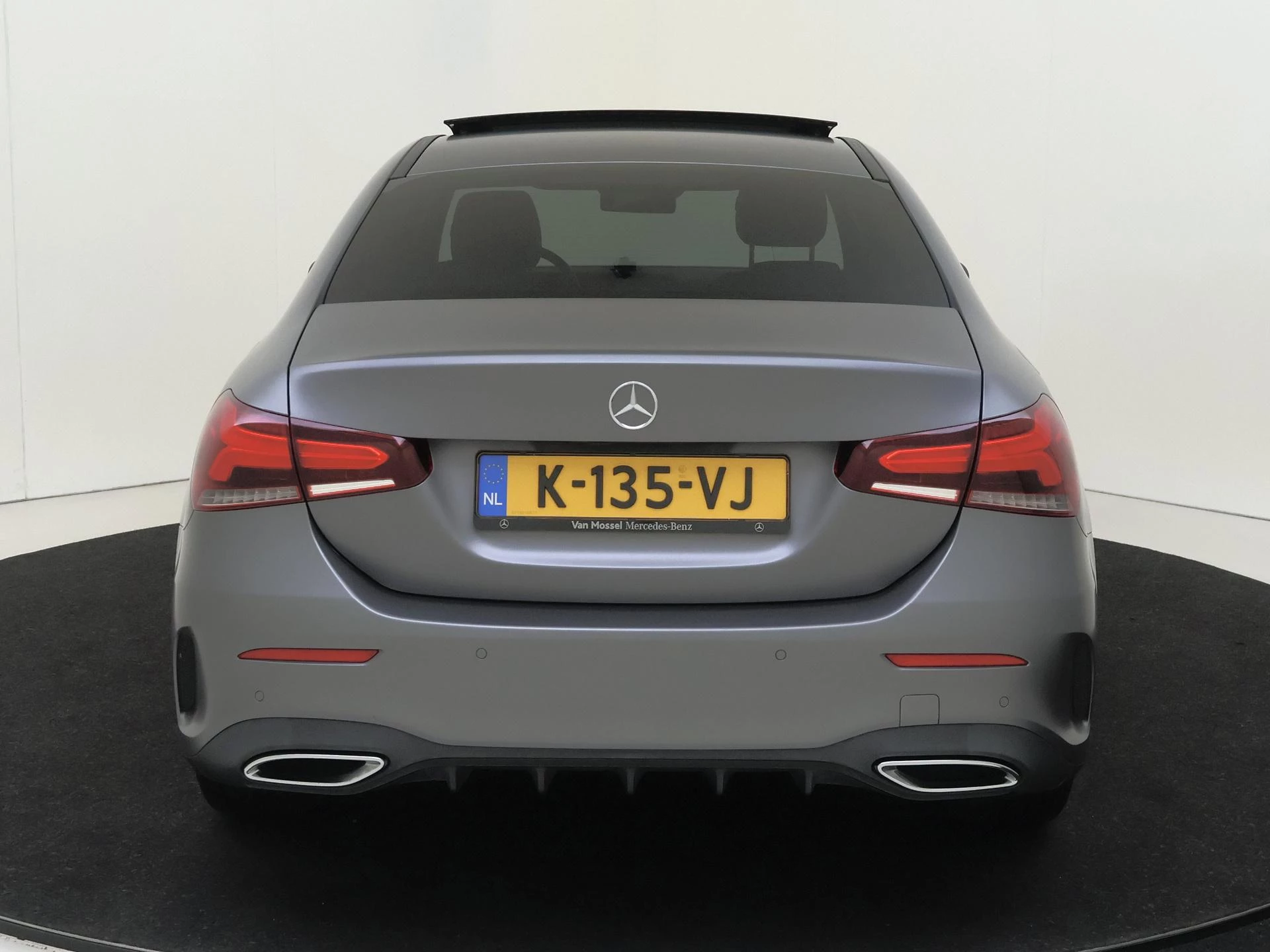 Mercedes-Benz-A-Klasse-image-6