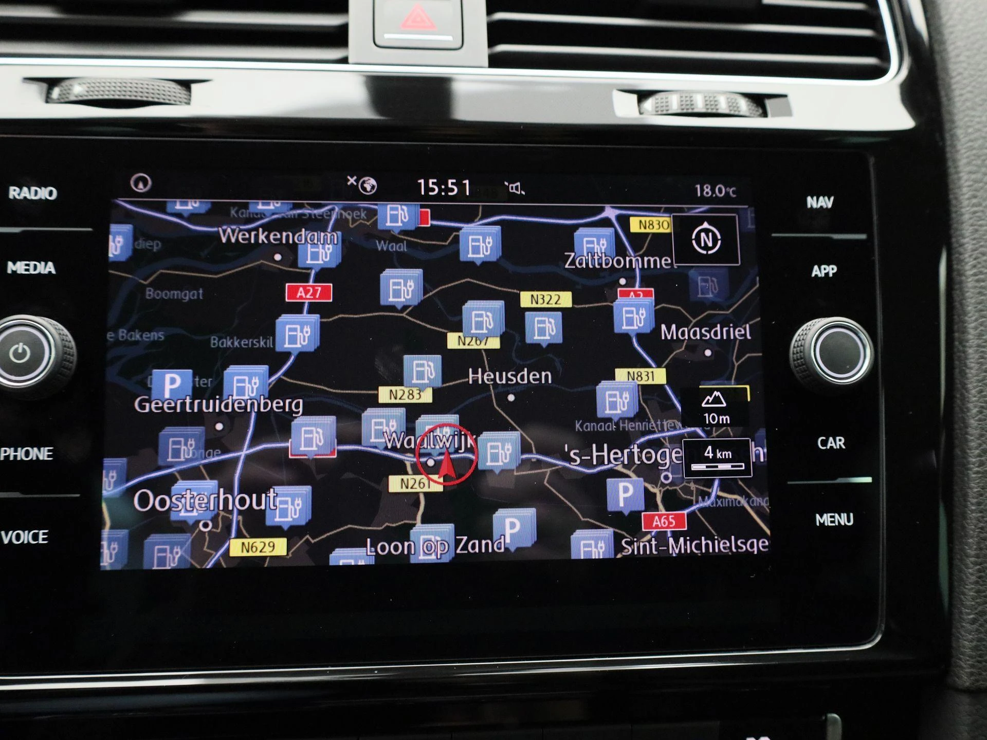 Volkswagen-Golf-image-16