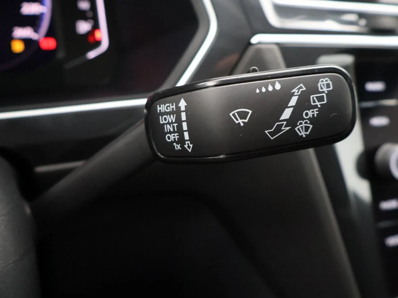 Volkswagen-Tiguan Allspace-image-25