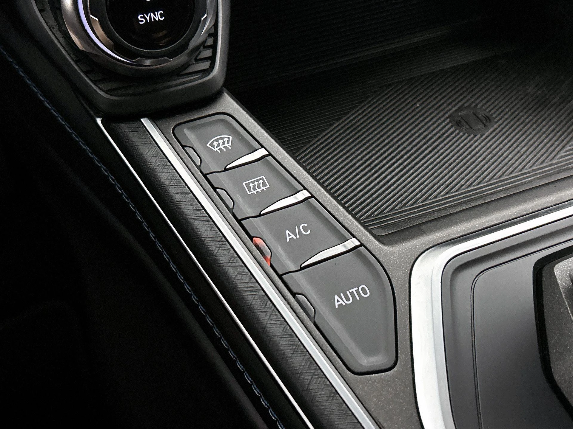 Lynk & Co-01-image-10