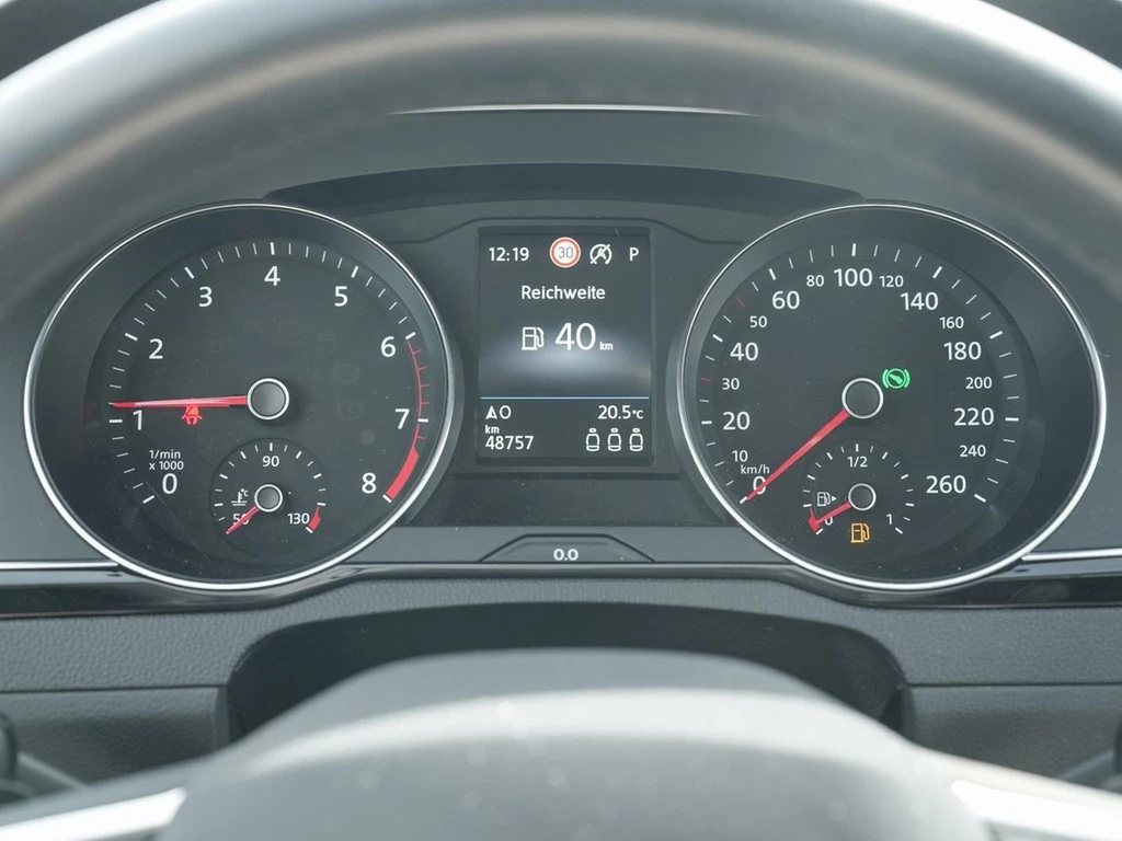 Volkswagen Passat Variant 1.5 TSI DSG Business *LED*AHK*Navi*App-Connect*ACC*PDC*Front-Assist*Climatronic*Sitzh