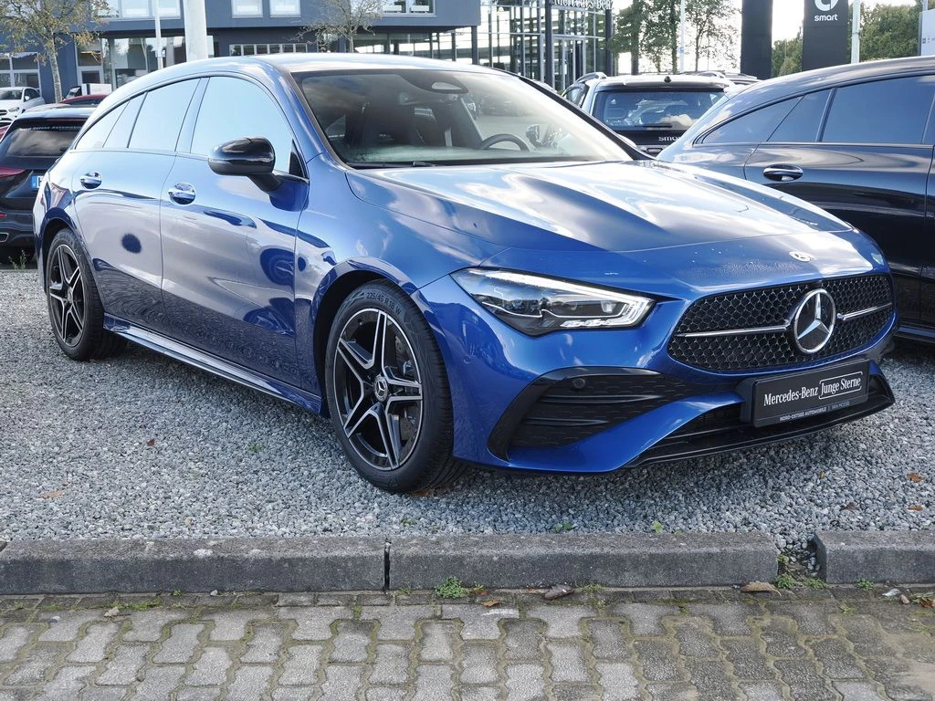 Mercedes-Benz-CLA 200-image-4