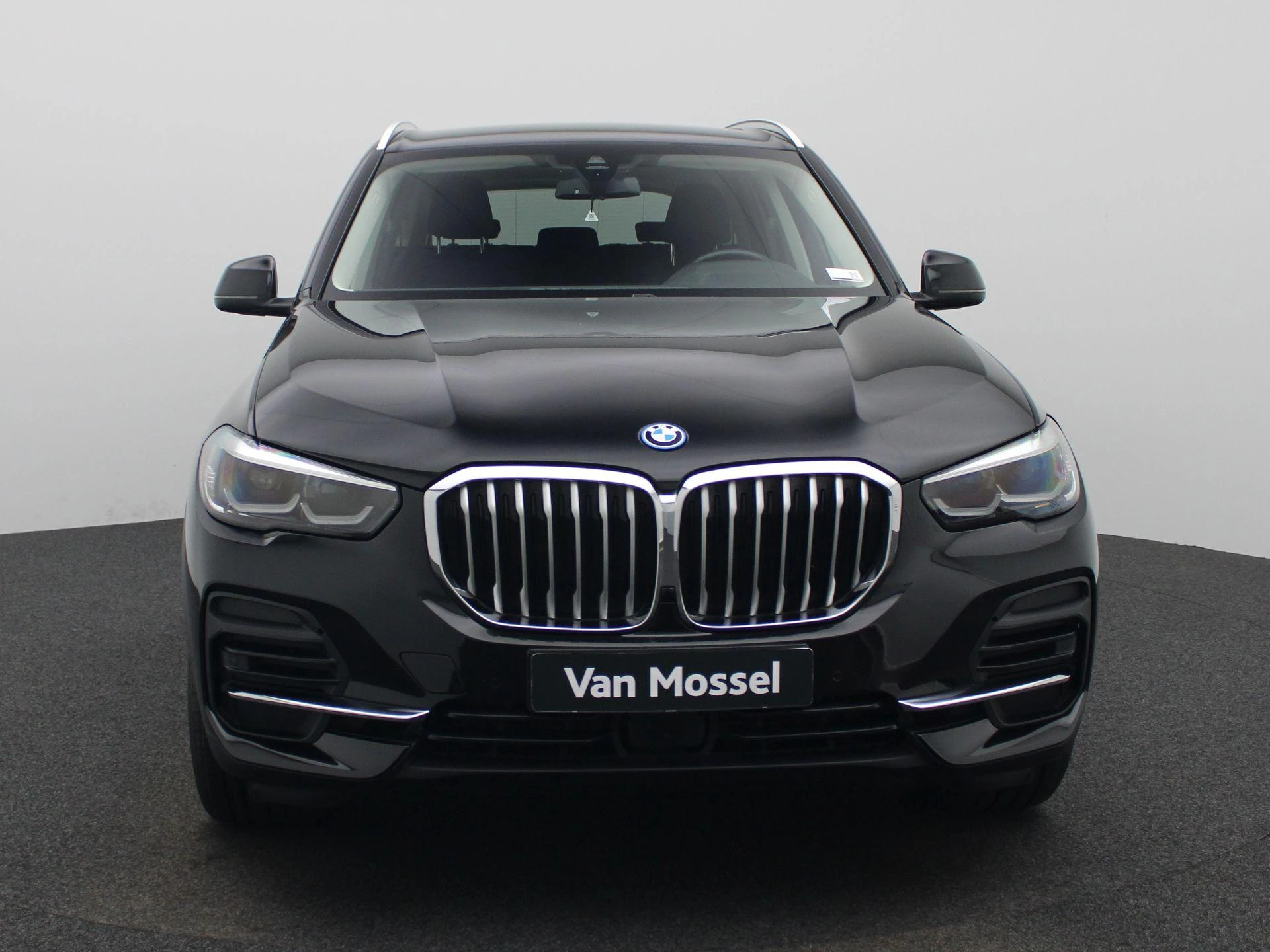 BMW-X5-image-4