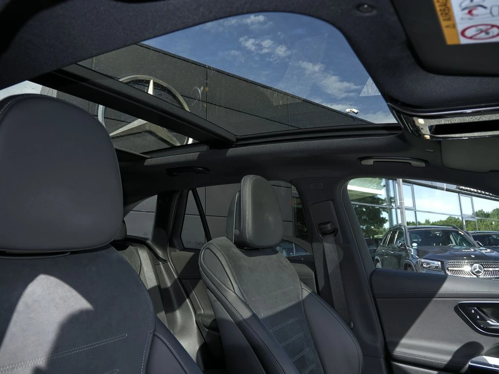Mercedes-Benz-GLC 220 d-image-14
