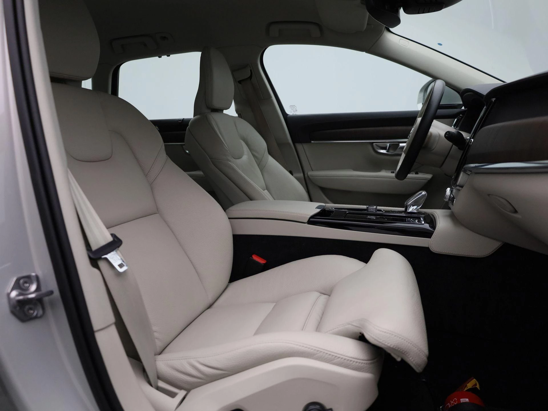 Volvo-V90-image-34