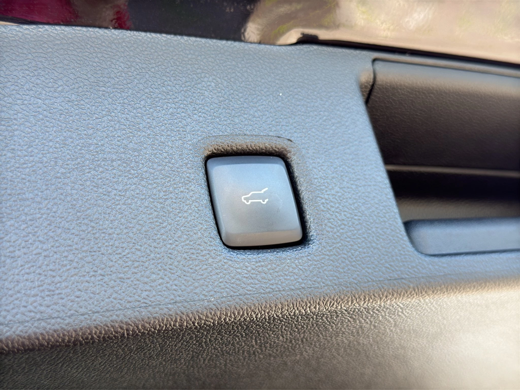 Ford Kuga ST-Line X Aut.*PANO*AHK*360GRAD*LED-MATRIX*NAVI*GRA*WINTER-PKT..