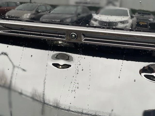 Peugeot-e-2008-image-11