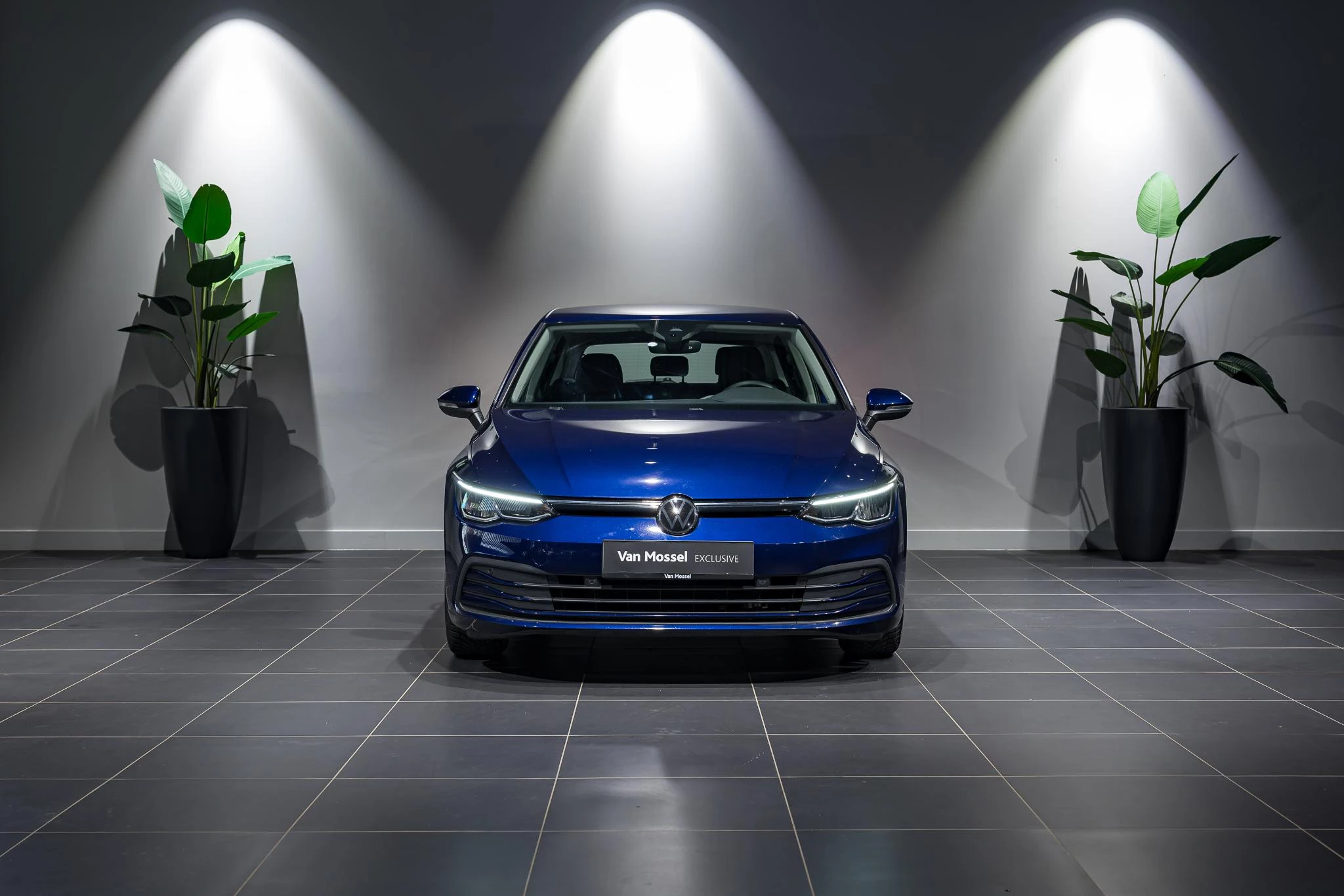 Volkswagen-Golf-image-1