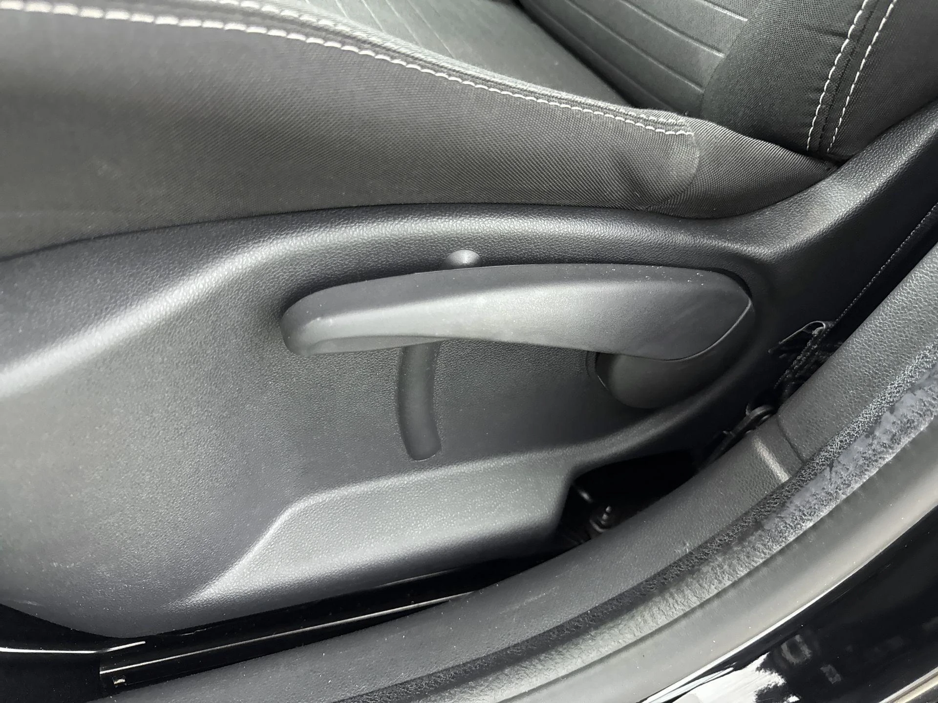 Renault-Clio-image-16