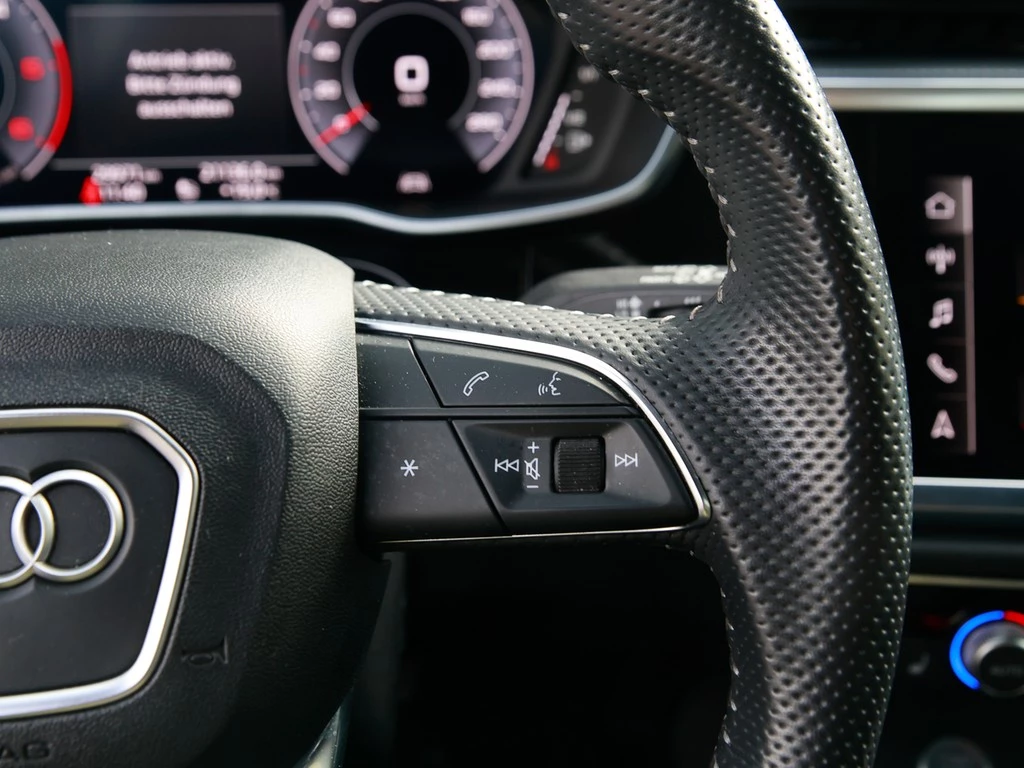 Audi Q3 40 TDI S line Navi Panorama AHK Kamera