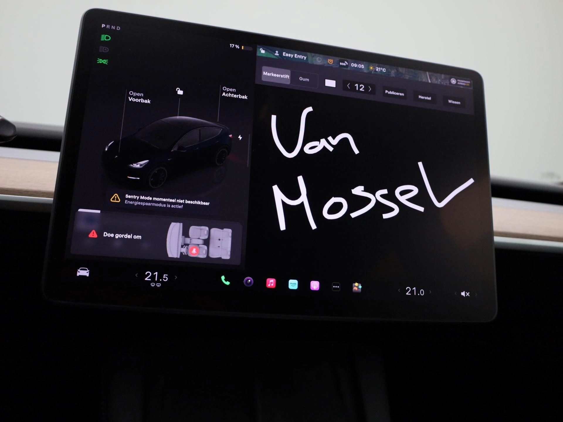 Tesla-Model Y-image-30