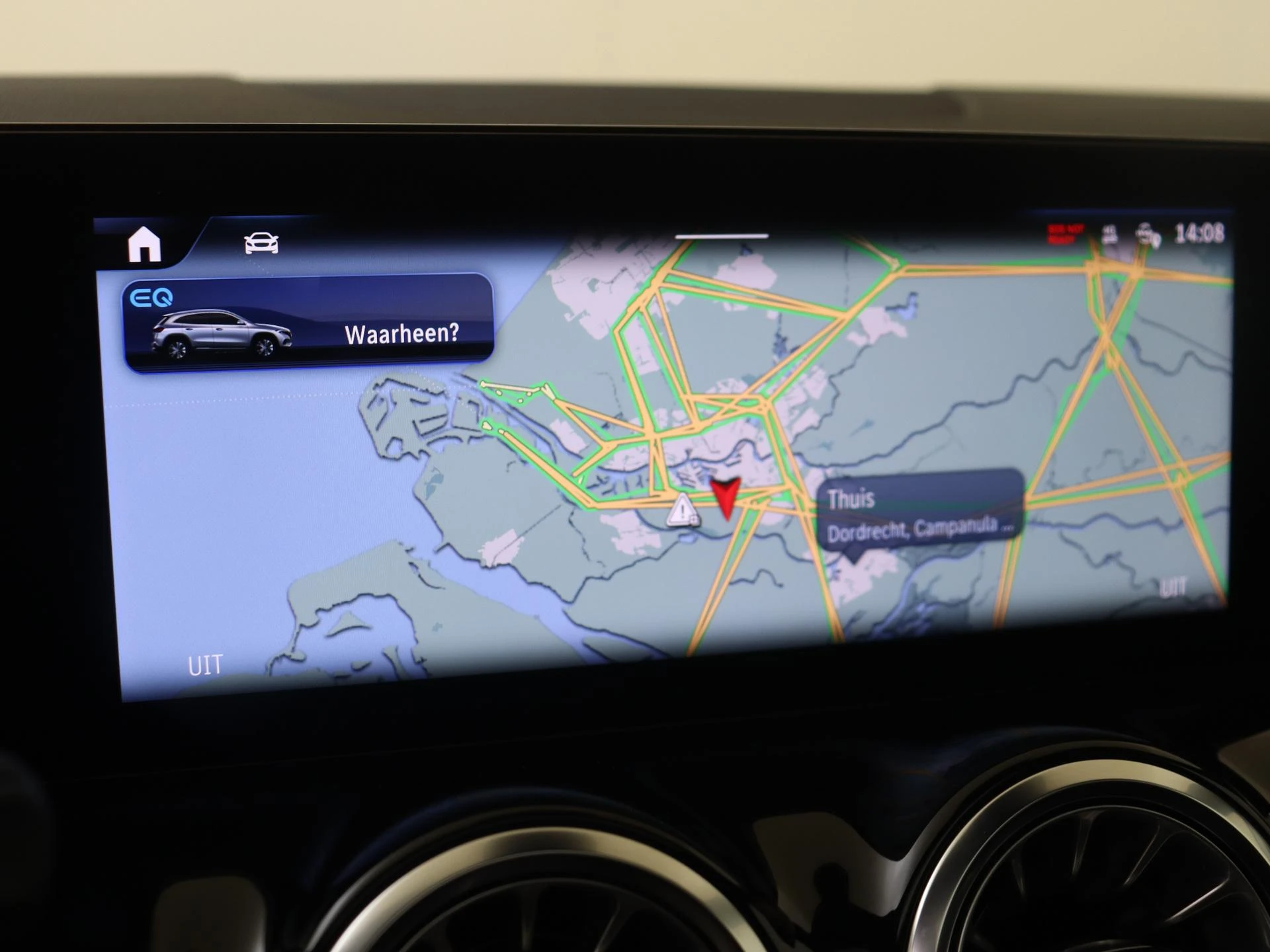 Mercedes-Benz-EQA-image-17