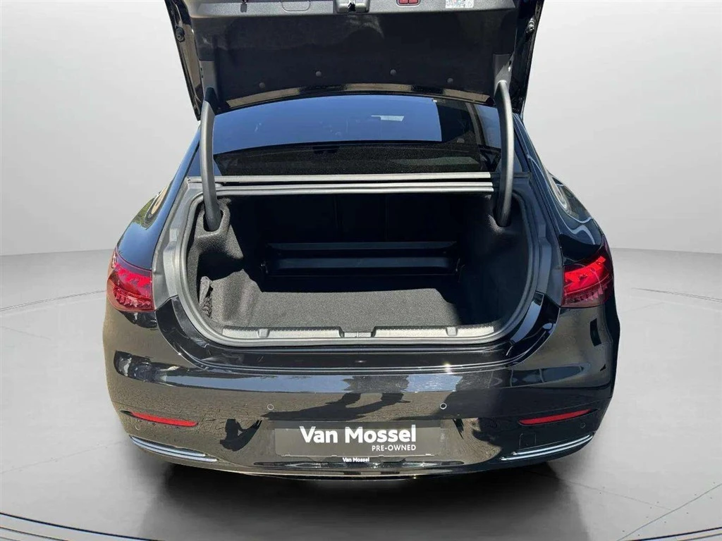 Mercedes-Benz-EQE-image-21